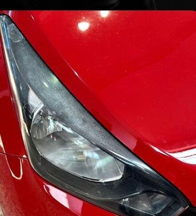 Farol opaco antes da restauração